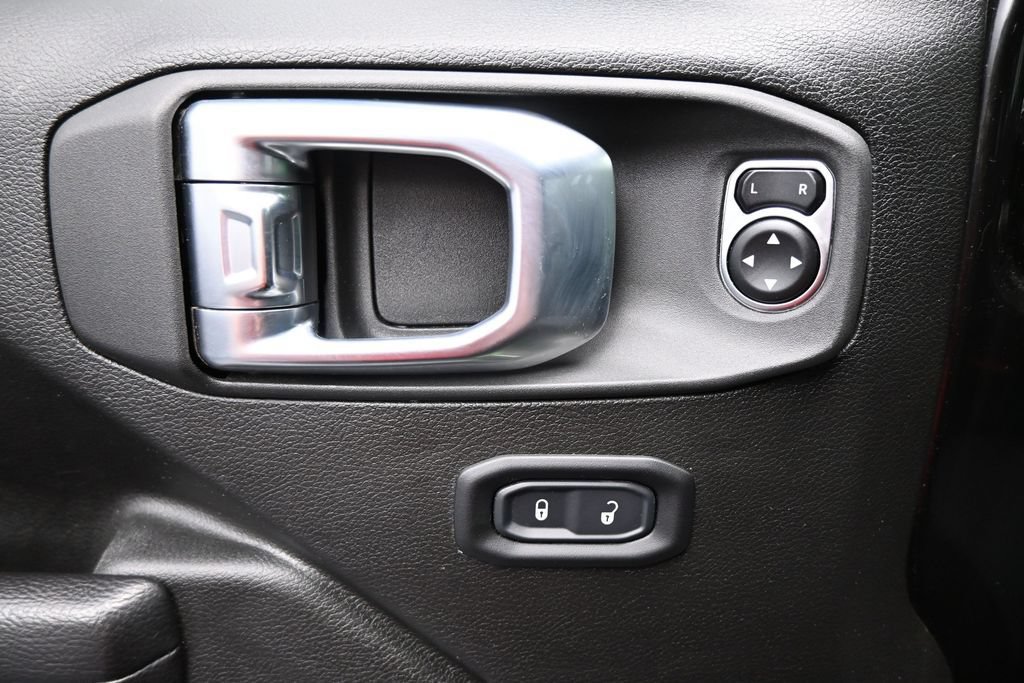 Used 2023 Jeep Gladiator Sport AWD/4WD image 11