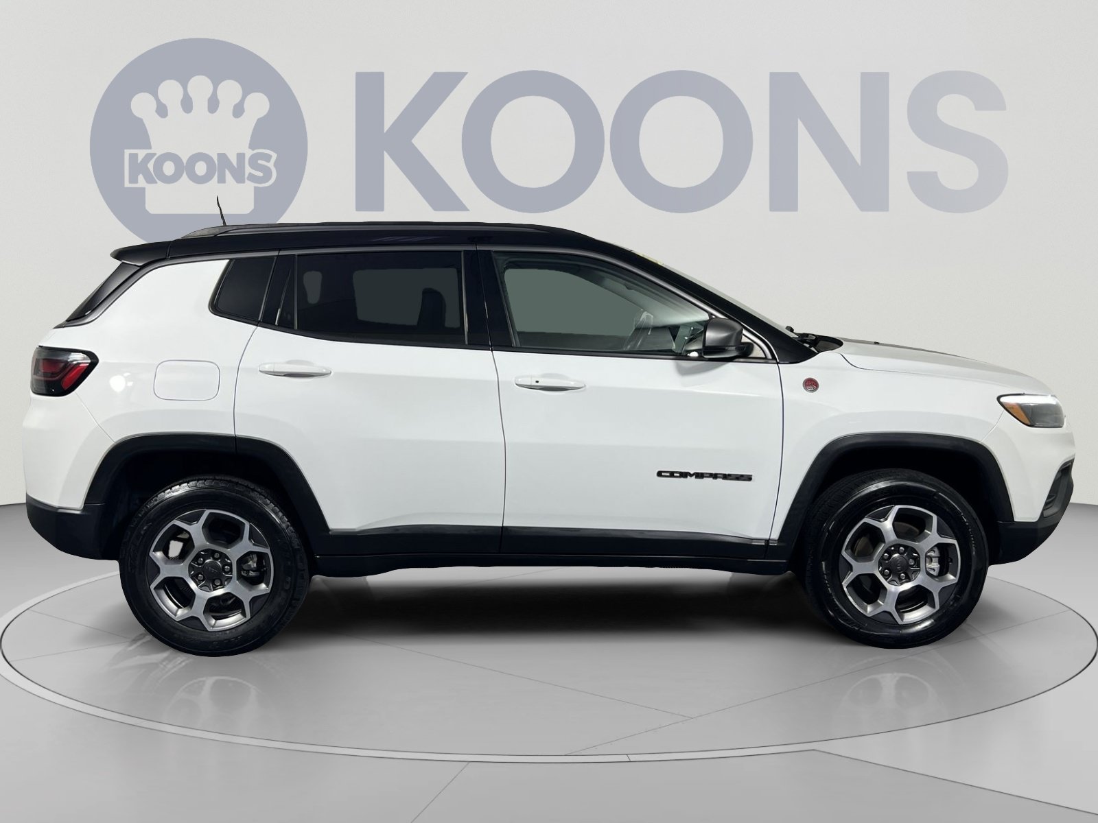 Used 2022 Jeep Compass Trailhawk w/ Trailhawk Elite Group AWD/4WD image 12