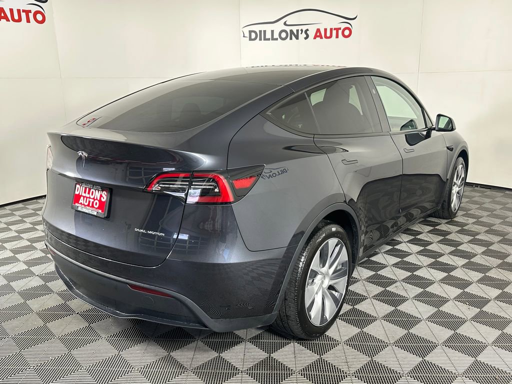 Used 2024 Tesla Model Y Long Range AWD/4WD image 12
