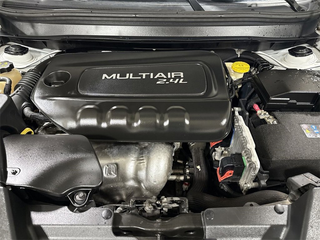 Used 2014 Jeep Cherokee Sport image 23