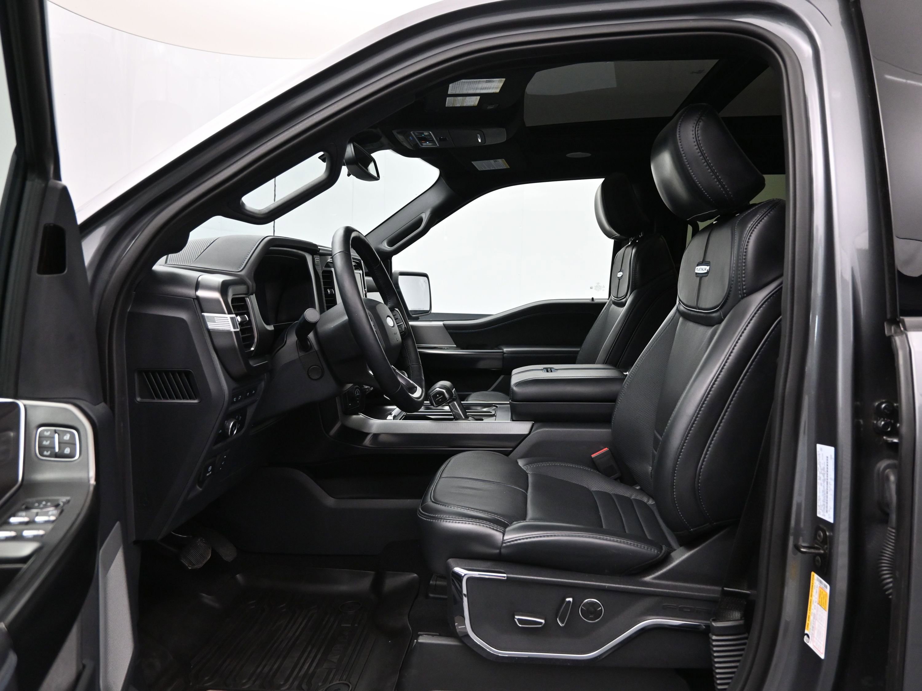 Used 2024 Ford F150 Platinum w/ Equipment Group 702A High image 8