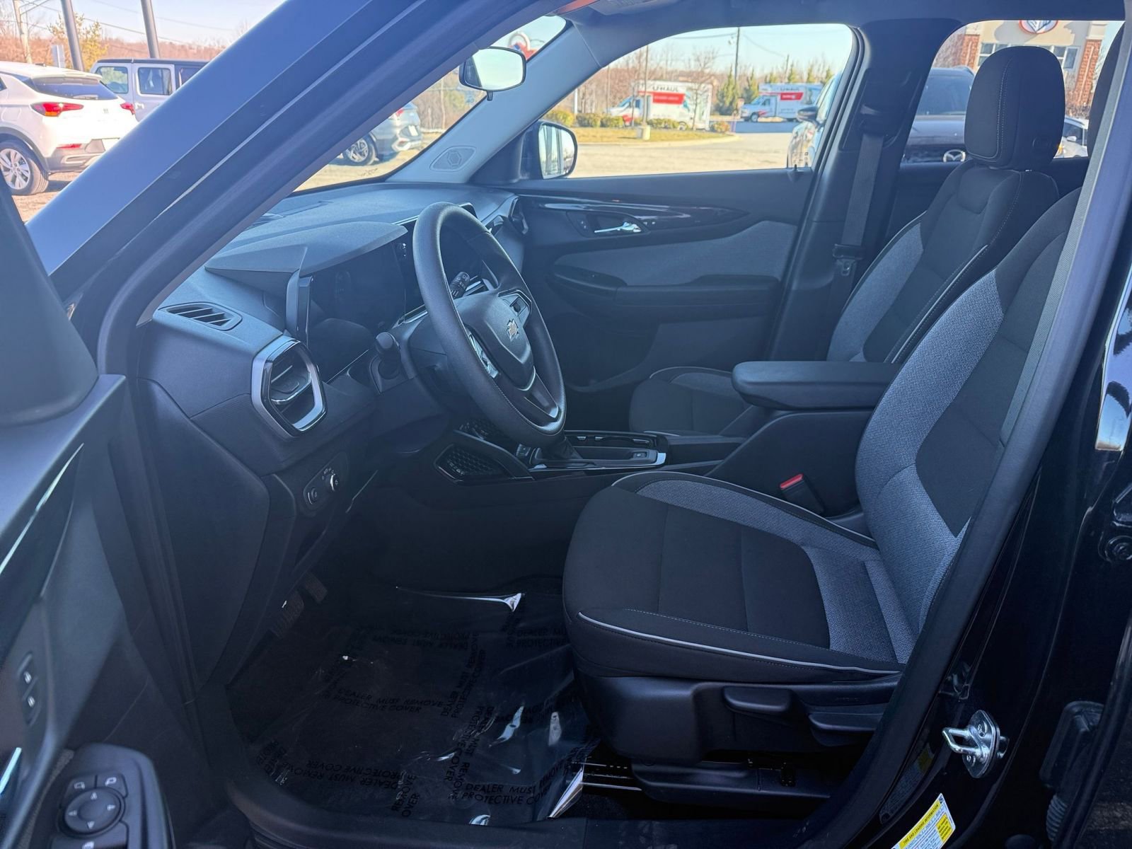 Used 2025 Chevrolet TrailBlazer LT image 28