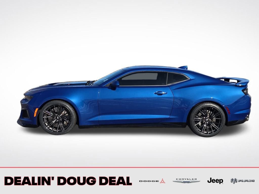 Used 2019 Chevrolet Camaro ZL1 image 2