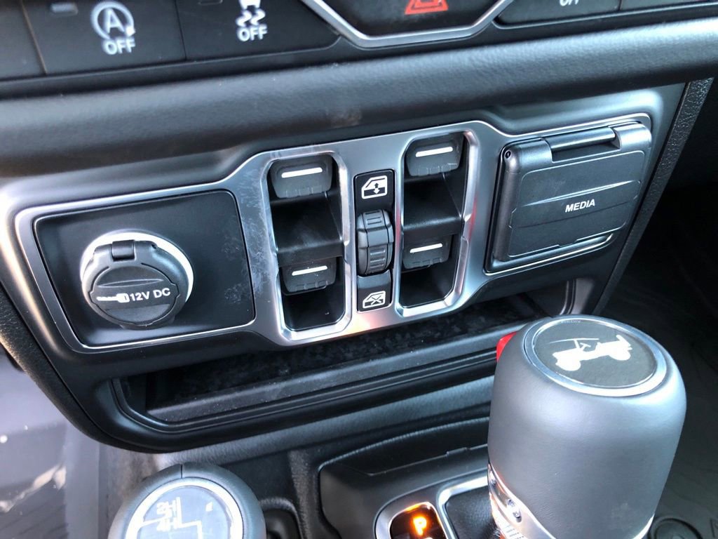 New 2025 Jeep Wrangler Sahara w/ Safety Group image 26