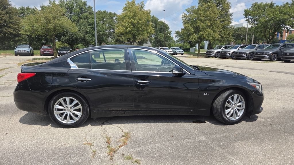 Used 2017 INFINITI Q50 3.0t Premium w/ Driver Assistance Package AWD/4WD image 9
