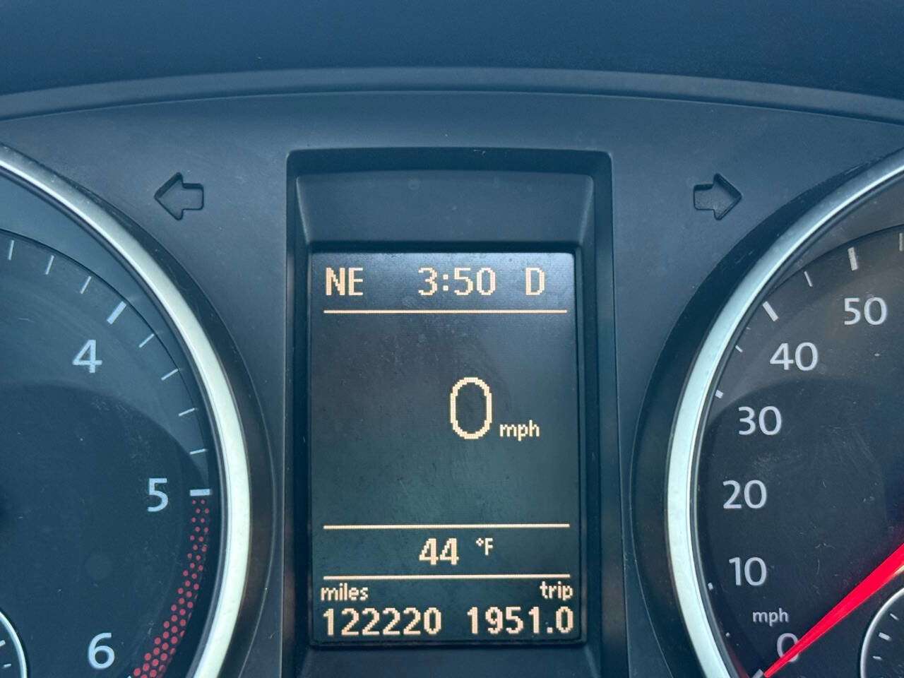 Used 2010 Volkswagen Jetta TDI FWD image 34