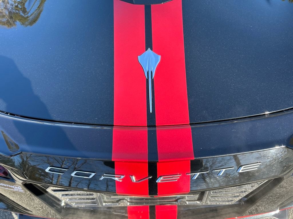 Used 2021 Chevrolet Corvette Stingray Preferred Cpe w/ Chrome Exterior Badge Package image 11