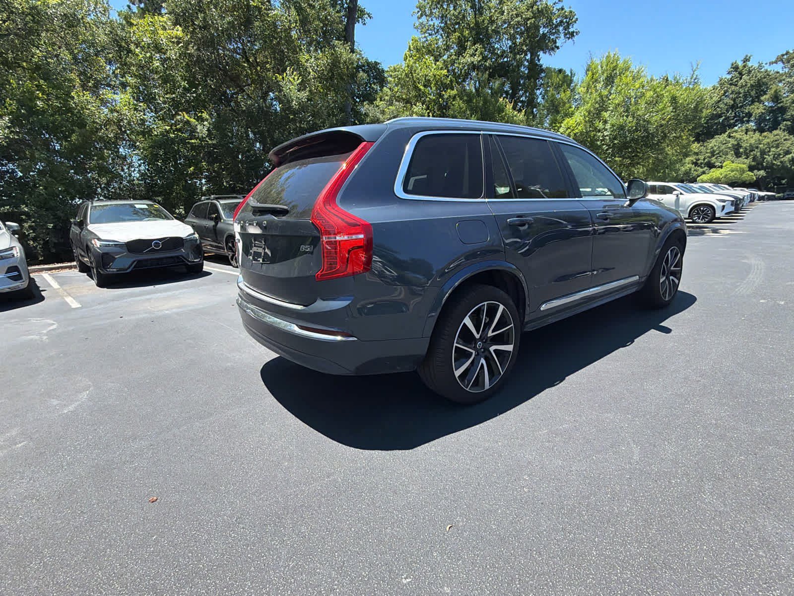 Used 2025 Volvo XC90 B5 Plus w/ Protection Package Premier AWD/4WD image 16