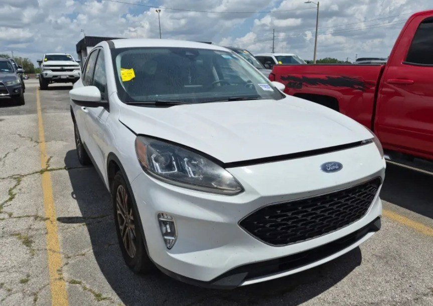 Used 2022 Ford Escape SEL FWD image 2