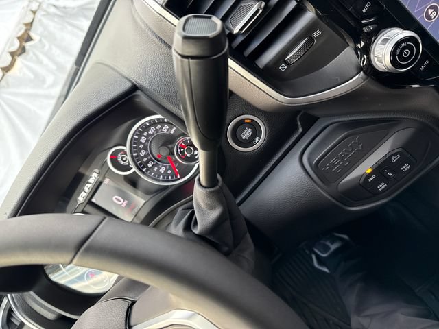 New 2026 RAM 2500 Big Horn AWD/4WD image 27