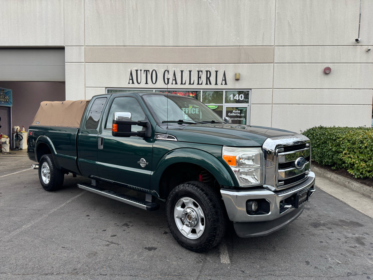 Used 2011 Ford F250 XLT w/ XLT Premium Pkg image 3