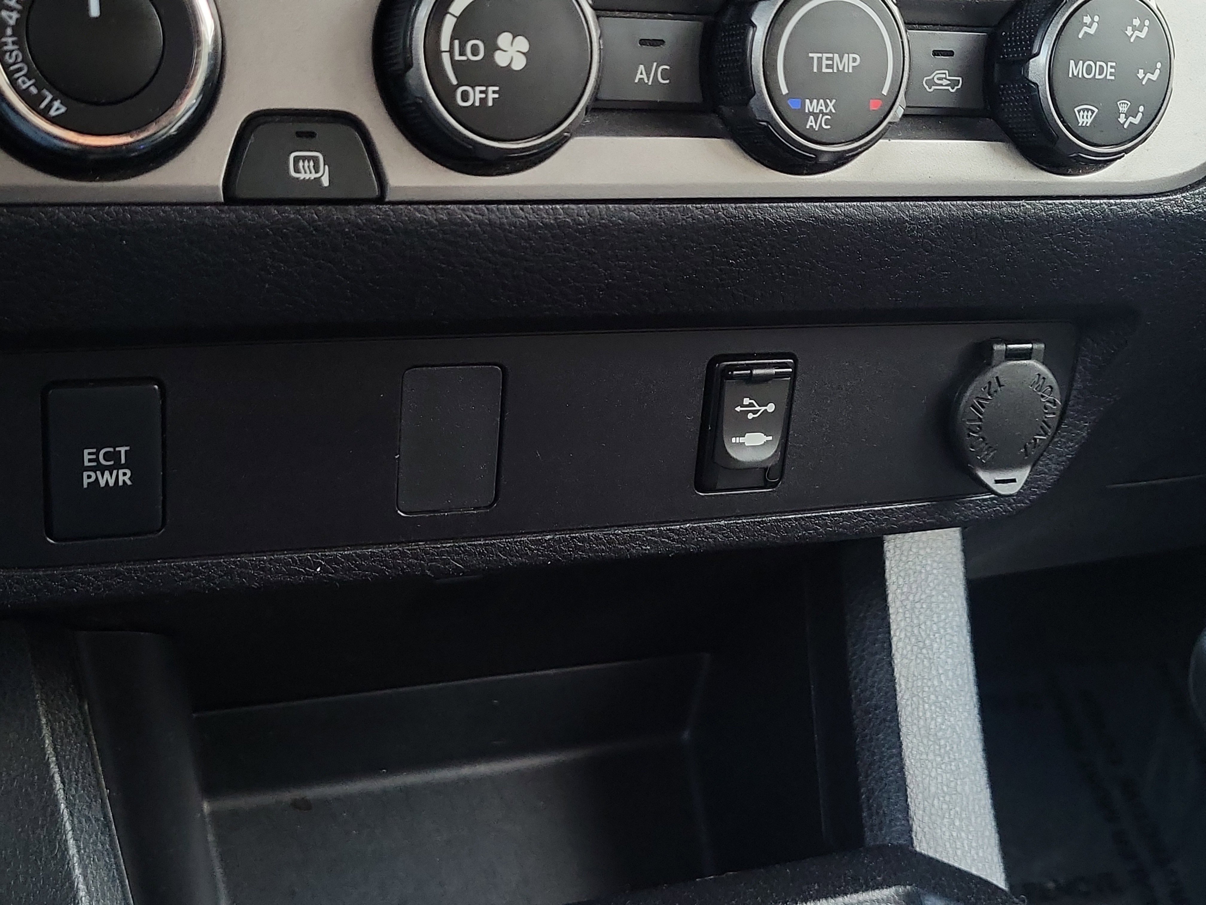 Certified 2019 Toyota Tacoma SR w/ SR Convenience Package image 28