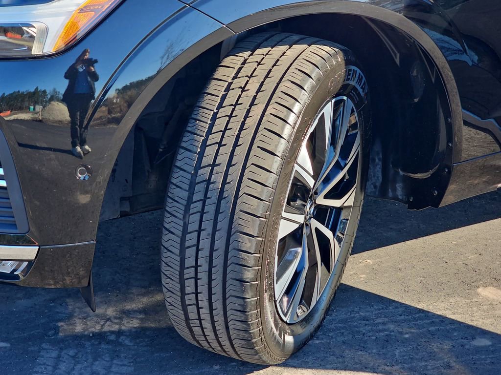 Used 2023 Volvo XC60 B5 Plus w/ Protection Package Premier image 37