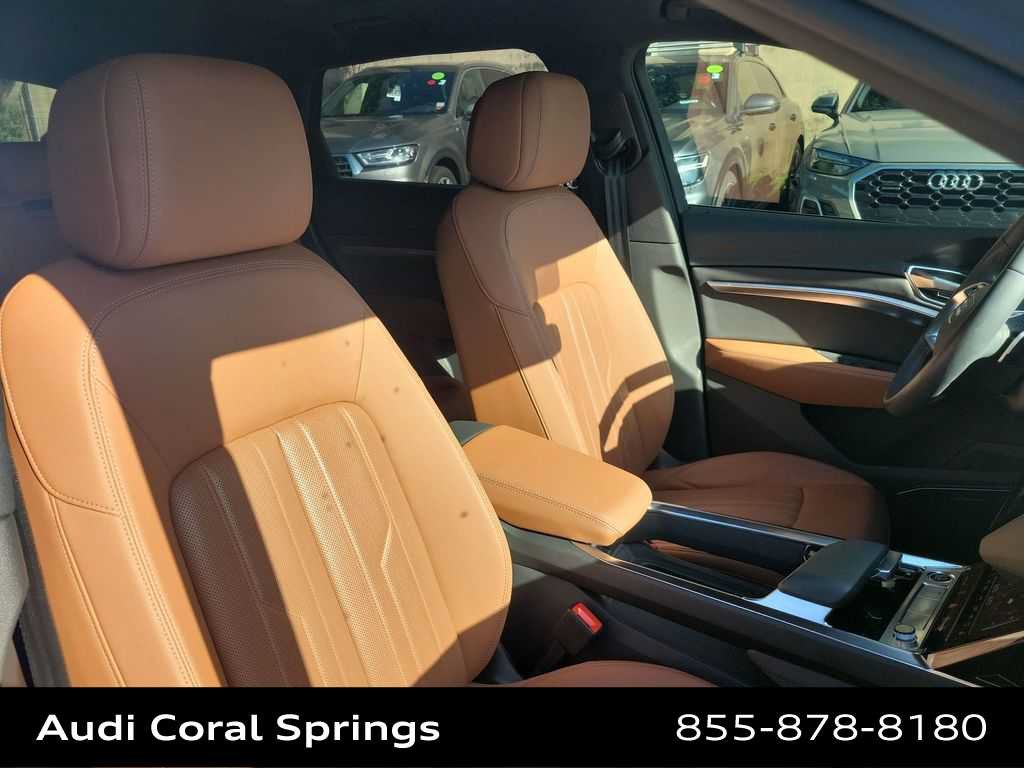 Certified 2024 Audi Q8 e-tron Premium Plus w/ Premium Plus Package AWD/4WD image 22