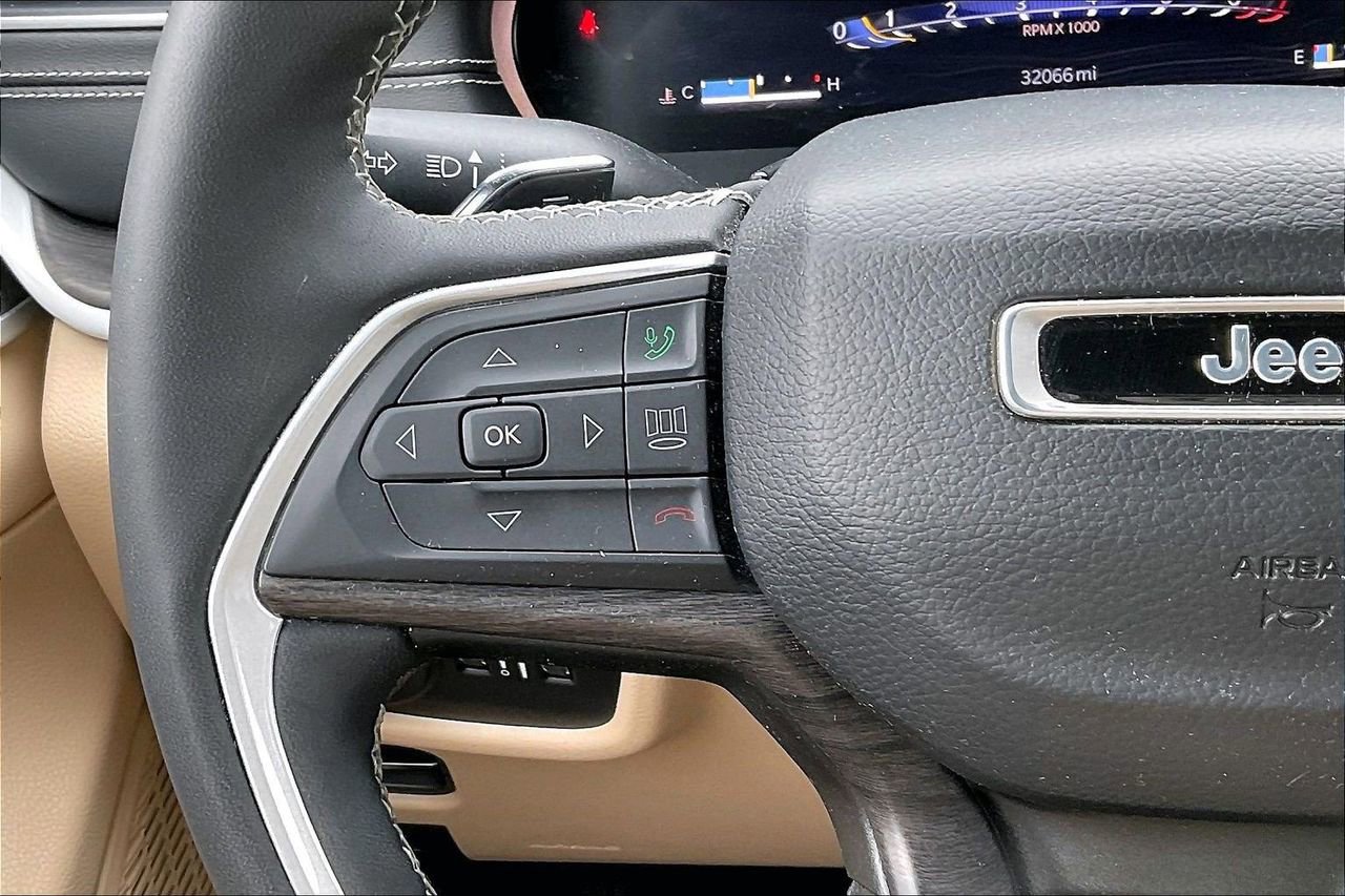 Certified 2023 Jeep Grand Cherokee Limited w/ MOPAR Finishing Package image 31