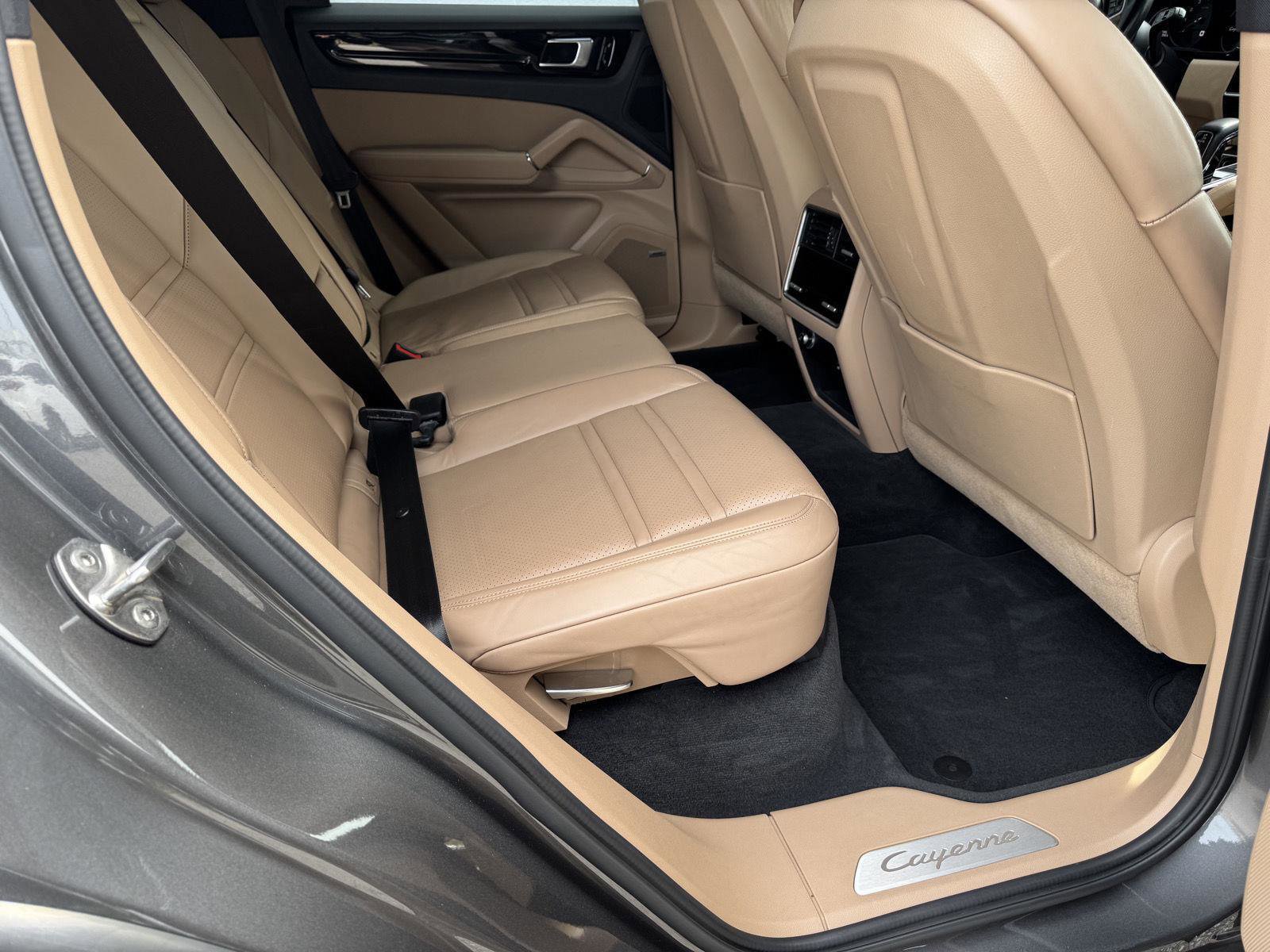 Used 2019 Porsche Cayenne image 18