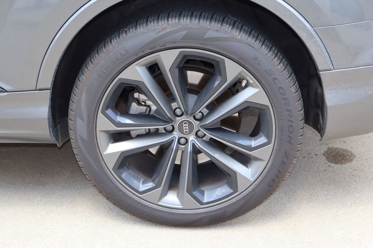 Used 2025 Audi Q7 3.0T Premium Plus AWD/4WD image 33