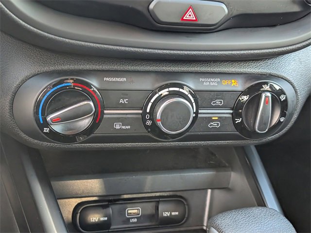 Used 2023 Kia Soul LX w/ LX Technology Package image 17