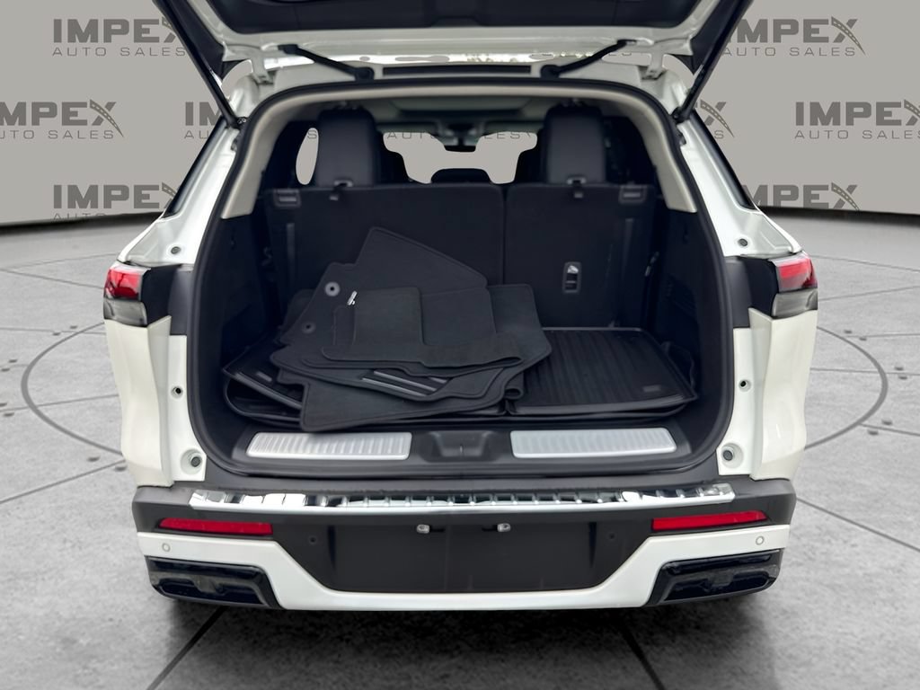 Used 2023 INFINITI QX60 Luxe w/ Vision Package FWD image 31