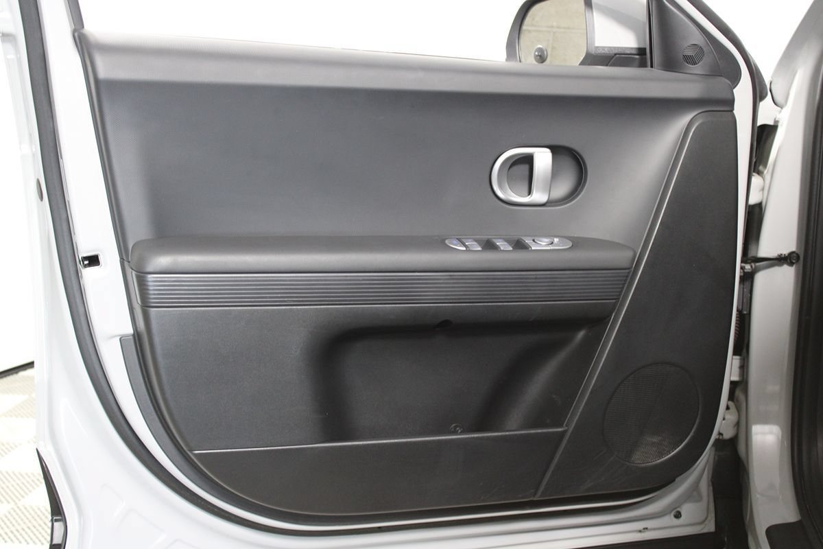 Used 2024 Hyundai Ioniq 5 SE RWD image 20