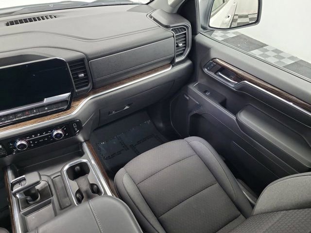 Used 2024 GMC Sierra 1500 Elevation w/ Preferred Package AWD/4WD image 16