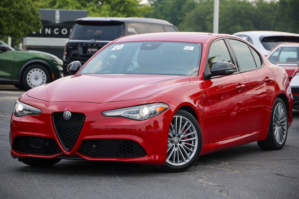 Used 2020 Alfa Romeo Giulia w/ Quick Order Package 22K Sport RWD image 28