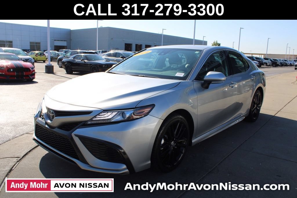 Used 2024 Toyota Camry XSE FWD image 3