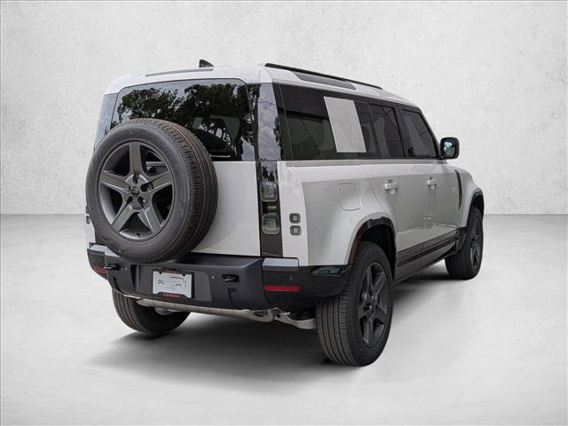 New 2026 Land Rover Defender 110 X-Dynamic SE image 2