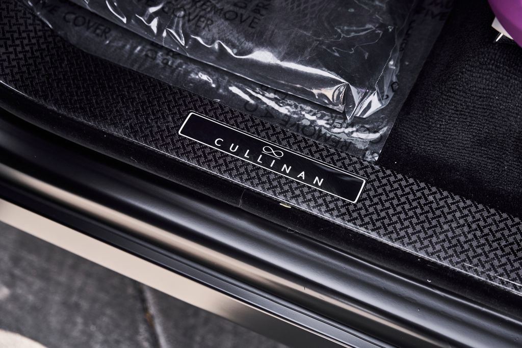 Used 2026 Rolls-Royce Cullinan Black Badge AWD/4WD image 37