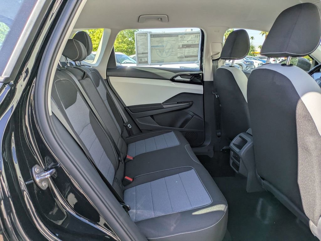 Certified 2025 Volkswagen Taos S FWD image 19