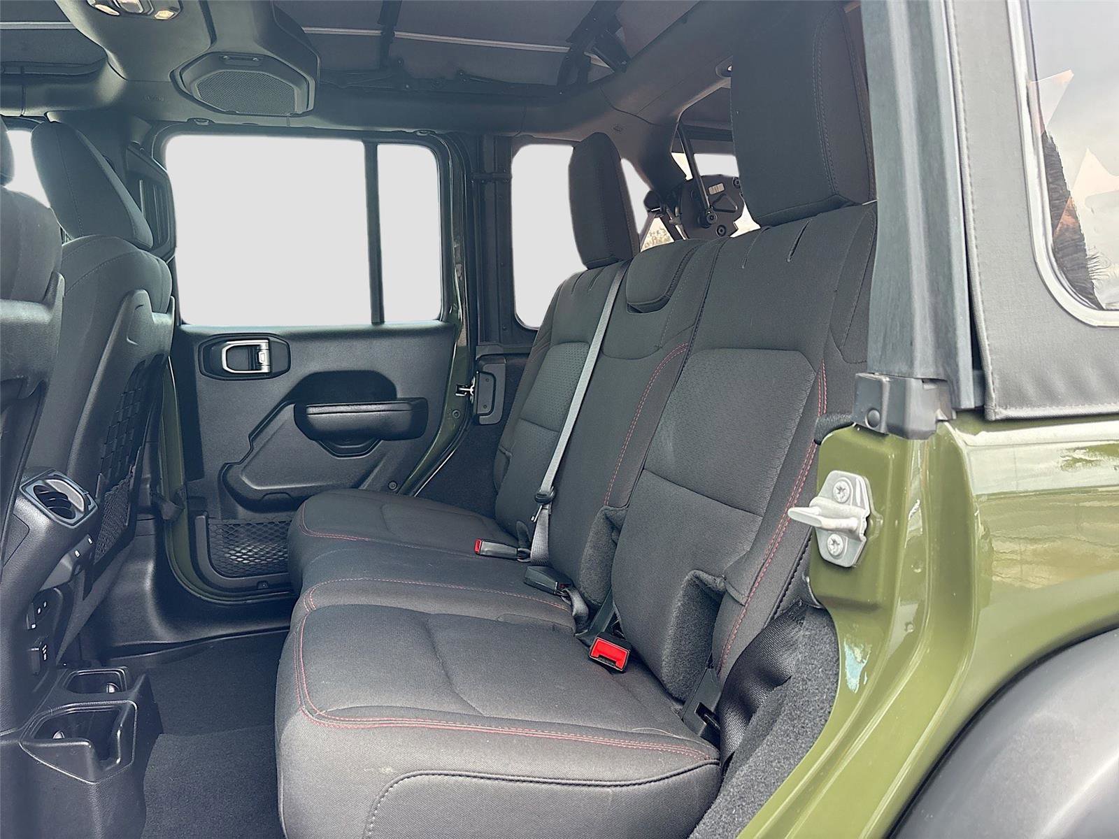 Used 2022 Jeep Wrangler Unlimited Rubicon w/ Steel Bumper Group image 25