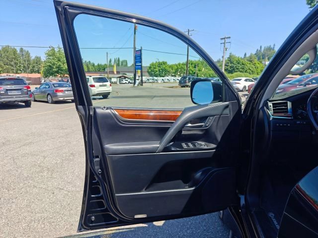 Used 2018 Lexus LX 570 4WD image 14