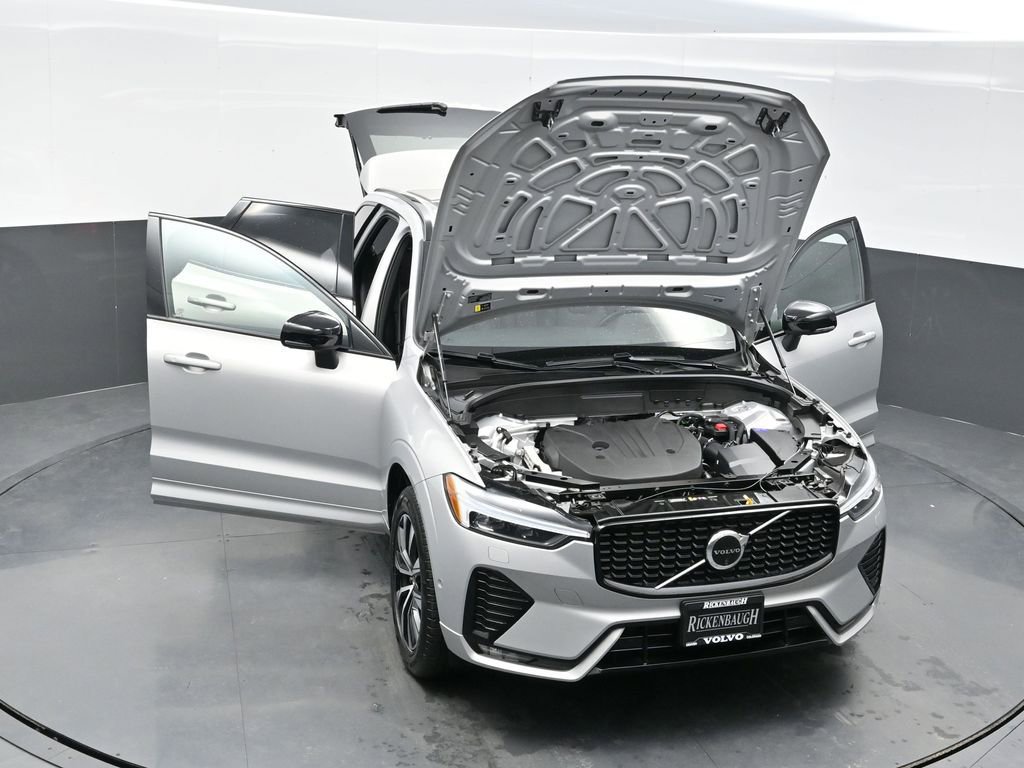 Used 2025 Volvo XC60 B5 Plus AWD/4WD image 39
