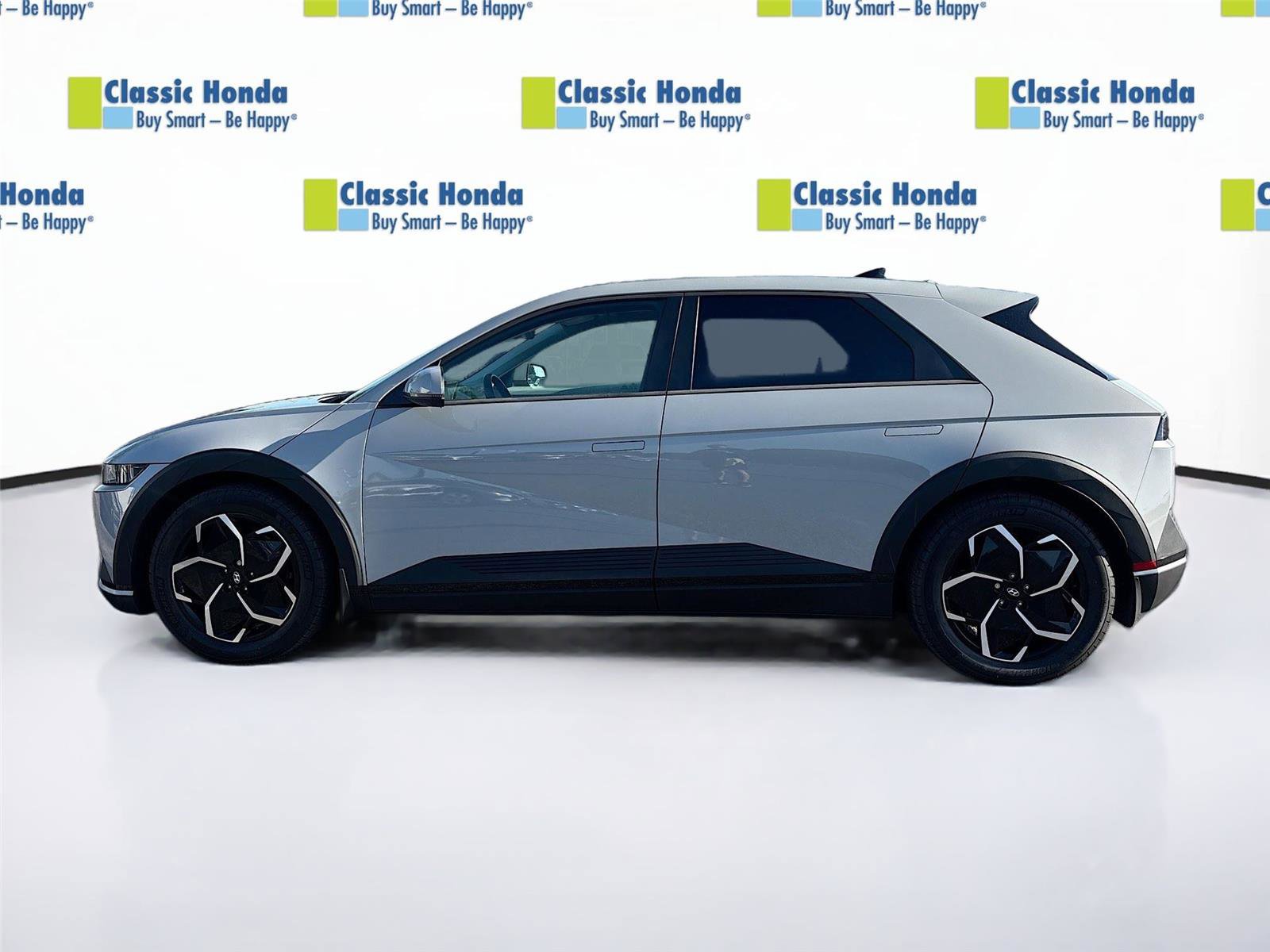 Used 2024 Hyundai Ioniq 5 SEL RWD image 4