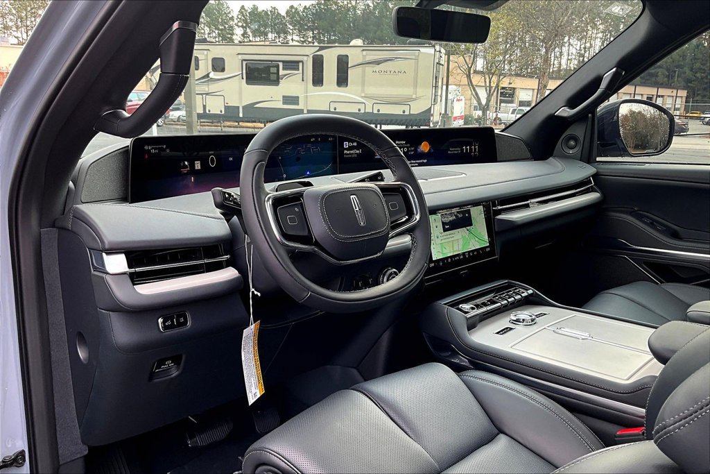 New 2025 Lincoln Navigator L Reserve w/ Jet Appearance Package AWD/4WD image 6