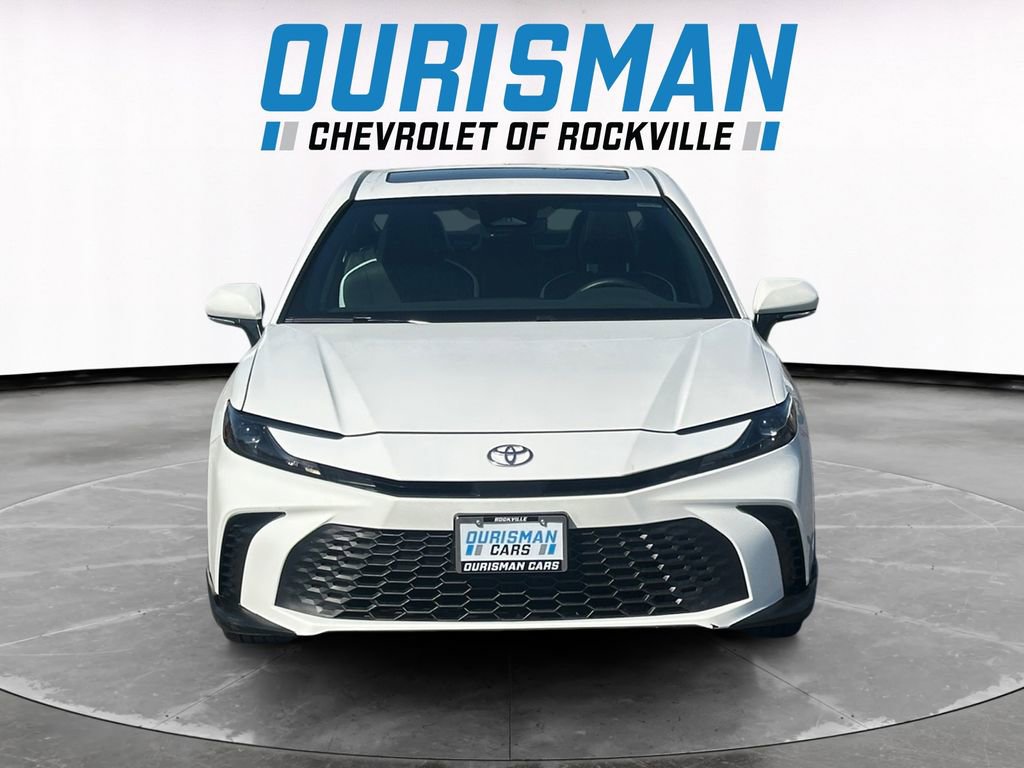 Used 2025 Toyota Camry SE w/ Convenience Package image 8