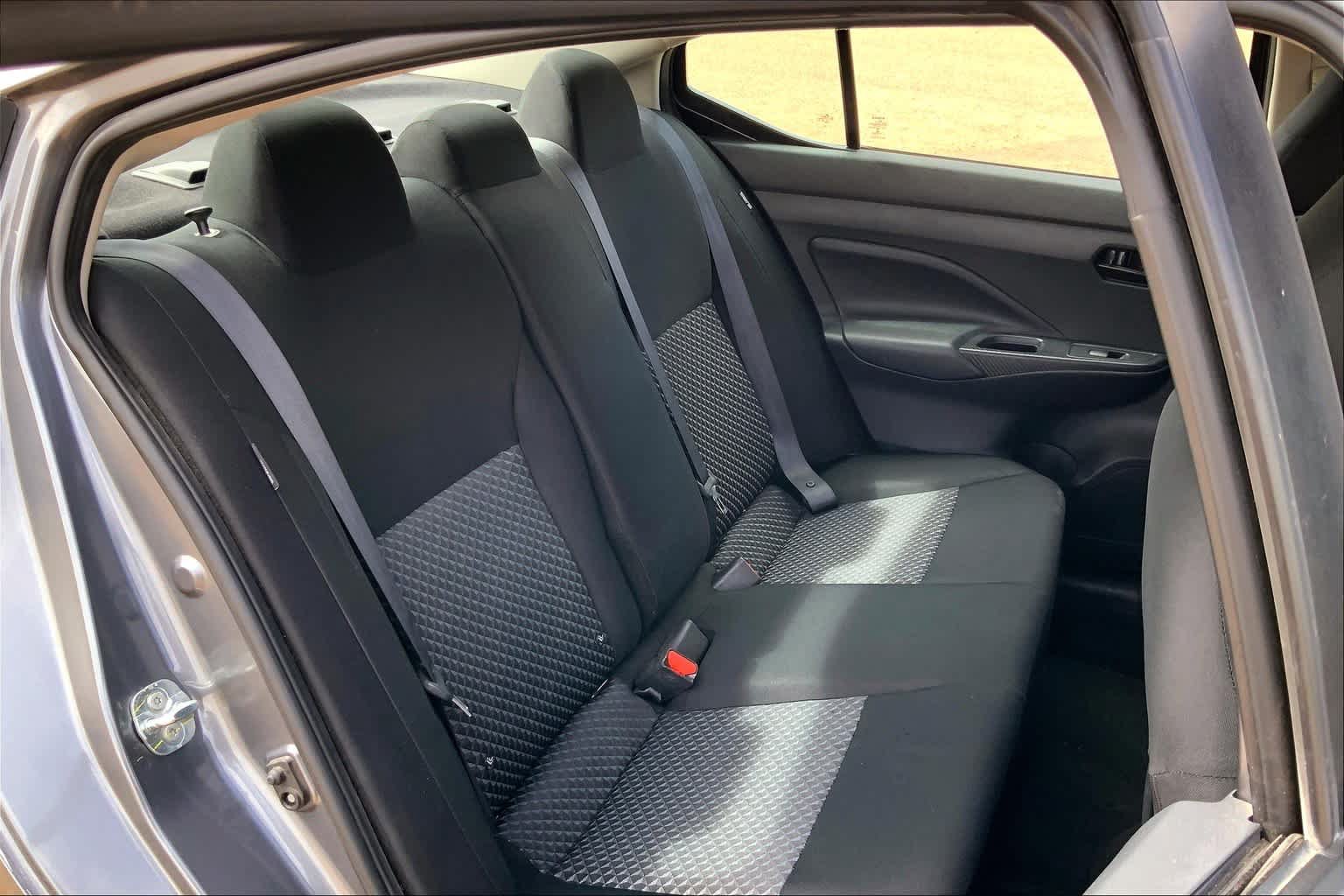 Used 2020 Nissan Versa S FWD image 19