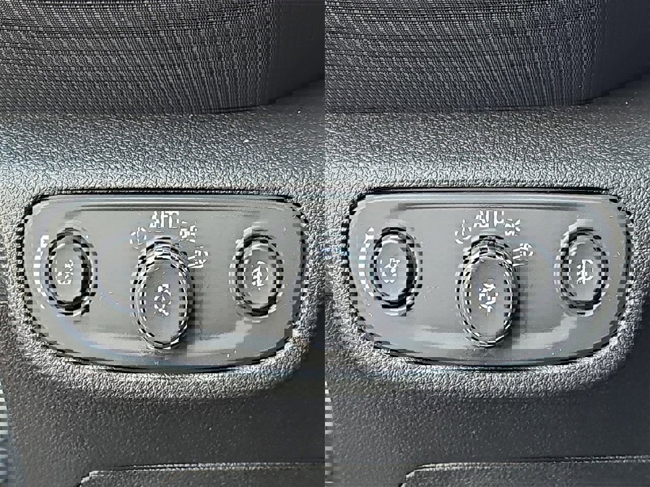 Certified 2023 Chevrolet TrailBlazer RS w/ Convenience Package image 30