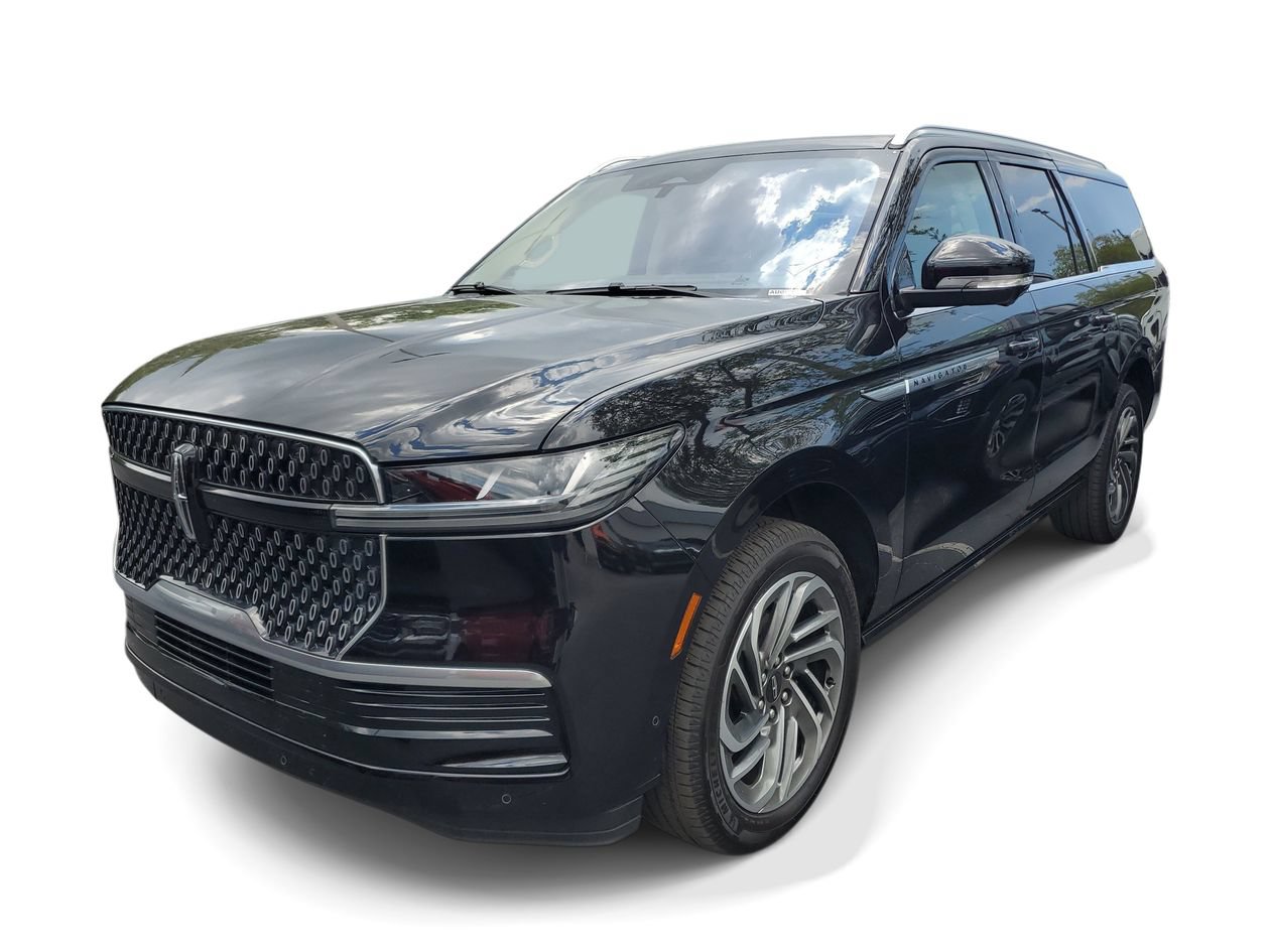 Used 2025 Lincoln Navigator L Reserve AWD/4WD image 2
