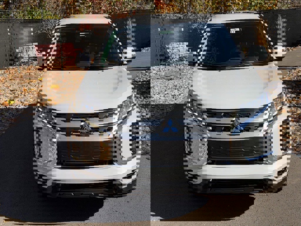 New 2025 Mitsubishi Outlander Sport ES image 8