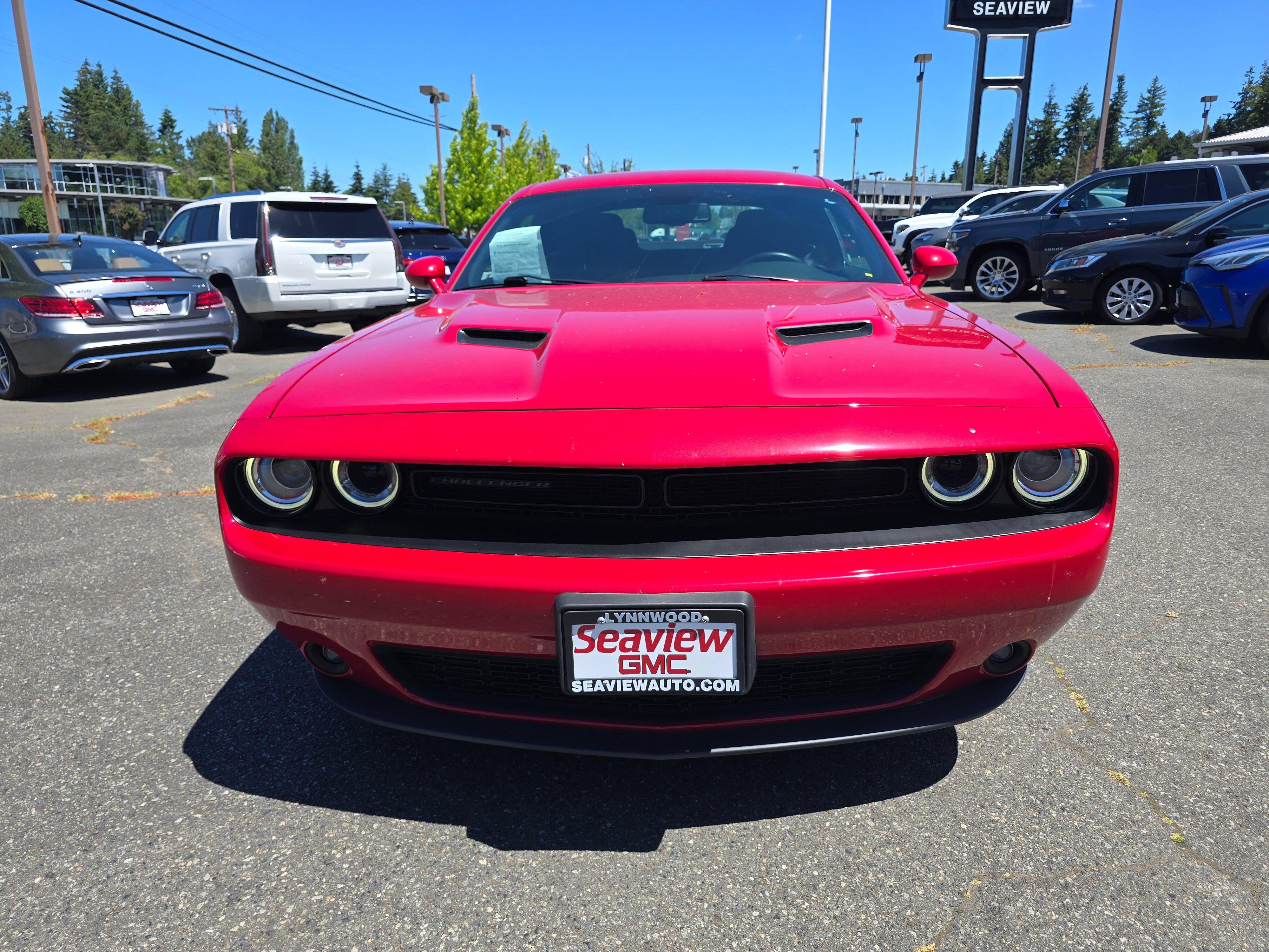Used 2018 Dodge Challenger SXT w/ Blacktop Package RWD image 8