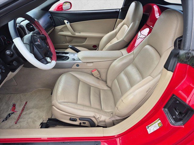 Used 2005 Chevrolet Corvette Convertible w/ Preferred Equipment Group RWD image 22