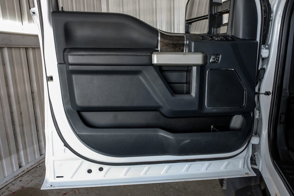 Used 2022 Ford F450 Lariat w/ Chrome Package image 44