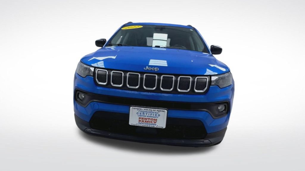 Used 2022 Jeep Compass Latitude w/ Convenience Group AWD/4WD image 3