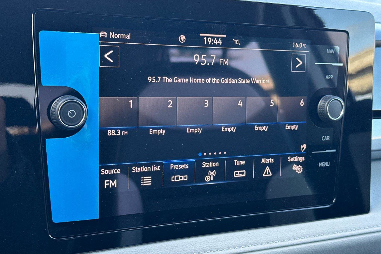 New 2026 Volkswagen Taos SEL image 17