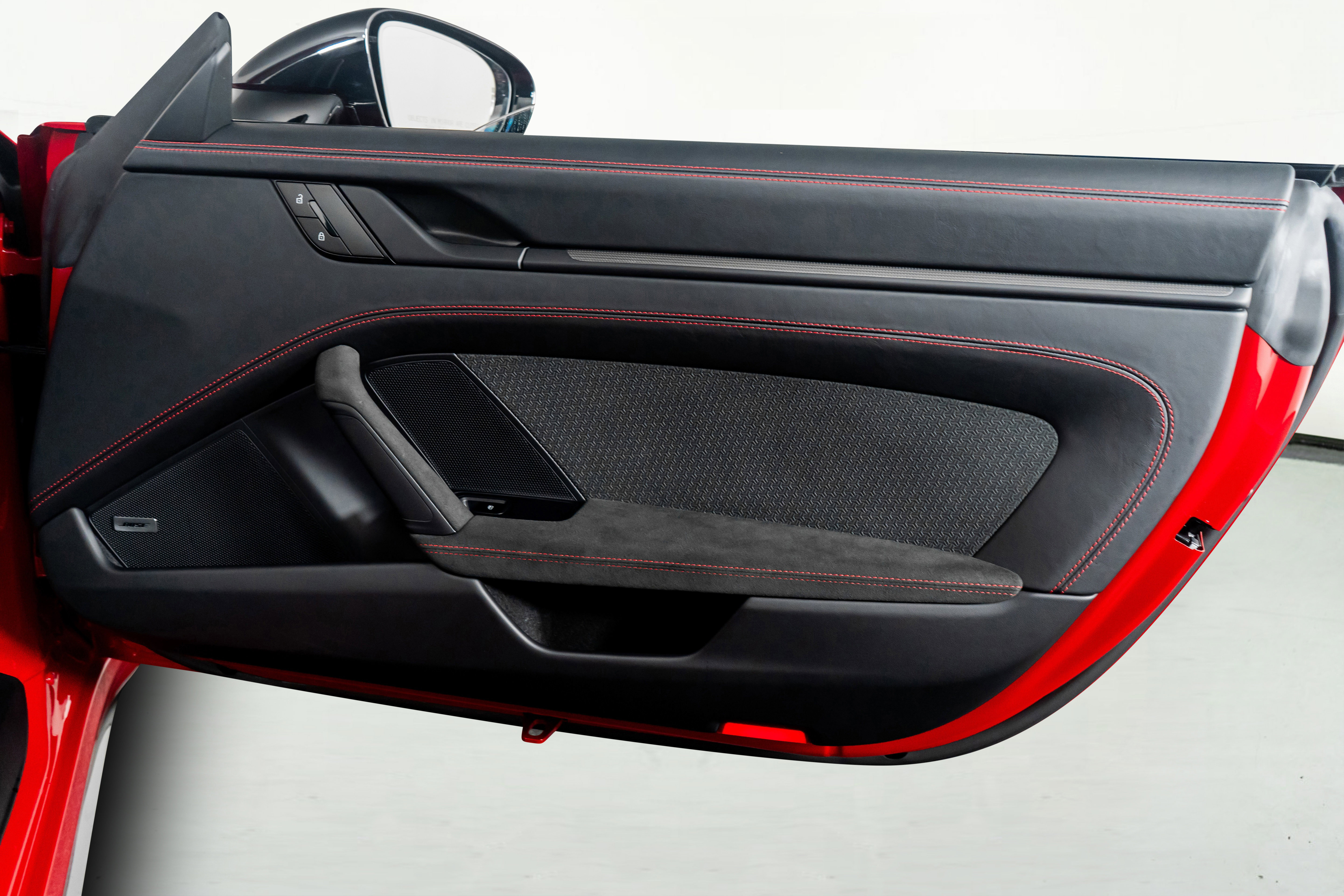 Used 2026 Porsche 911 Targa 4 GTS w/ Premium Package image 51