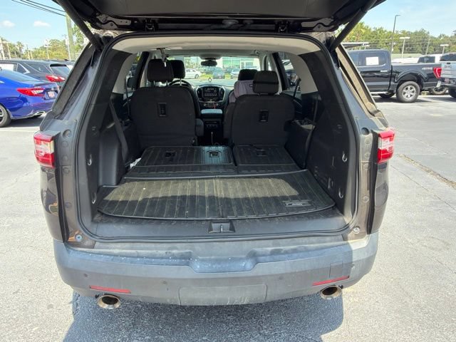 Used 2019 Chevrolet Traverse LT w/ LPO, Cargo Package AWD/4WD image 5