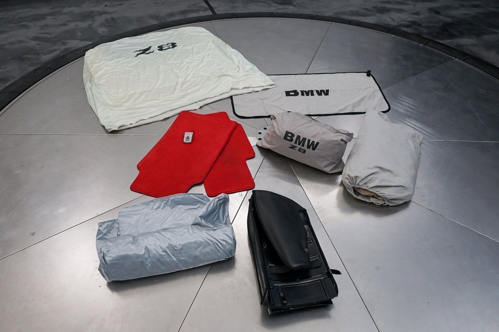 Used 2003 BMW Z8 RWD image 58