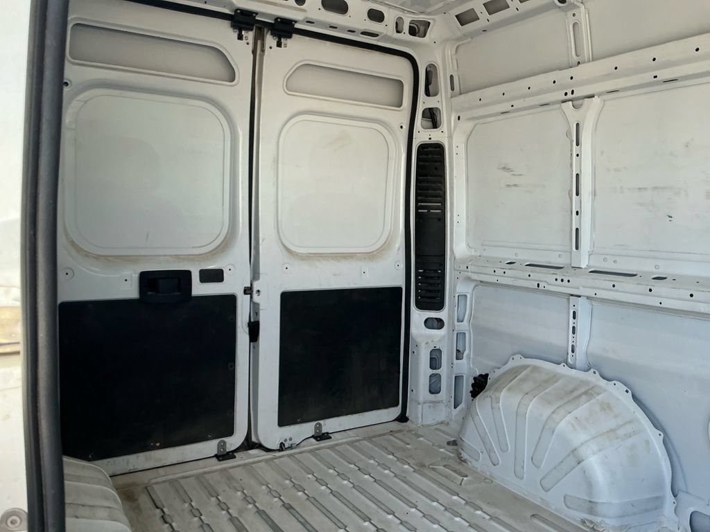 Used 2025 RAM ProMaster 2500 w/ Convenience Group FWD image 16