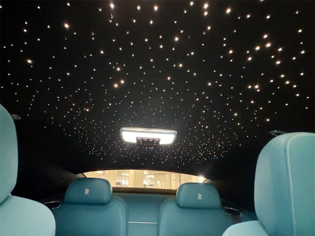 Used 2025 Rolls-Royce Spectre image 29